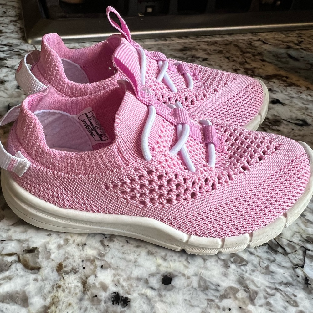Oshkosh toddler girl sneakers